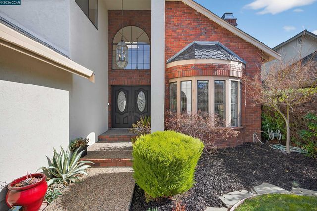 704 Blue Spruce Dr, Danville, CA 94506