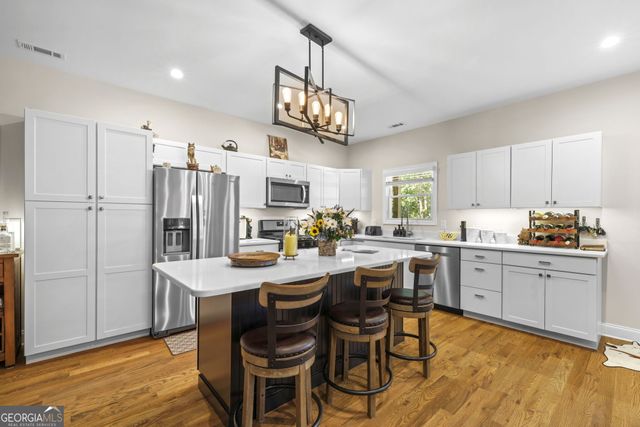 613 Abby Lane, Clayton, GA 30525
