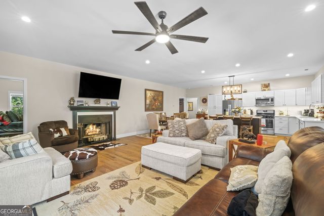 613 Abby Lane, Clayton, GA 30525