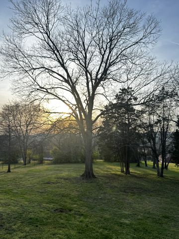 419 Alta Loma Rd, Goodlettsville, TN 37072