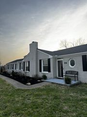 419 Alta Loma Rd, Goodlettsville, TN 37072