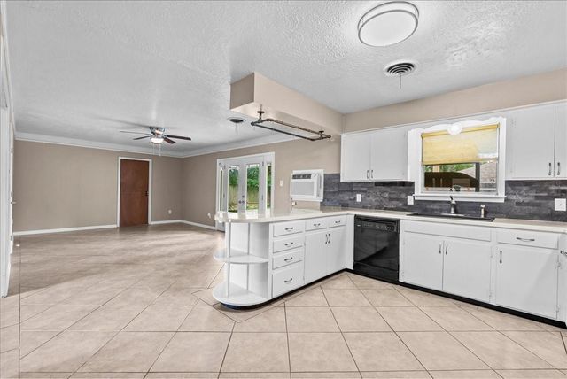 243 Empress Drive, Houston, TX 77034