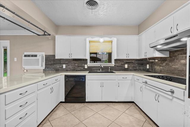 243 Empress Drive, Houston, TX 77034