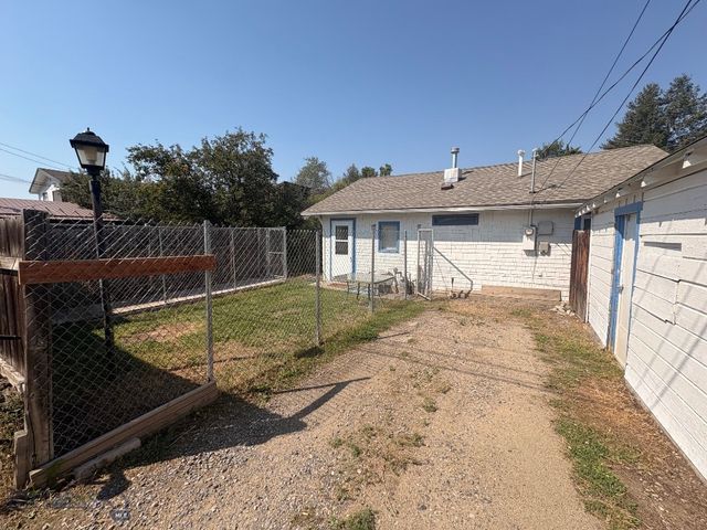1914 Monroe, Butte, MT 59701