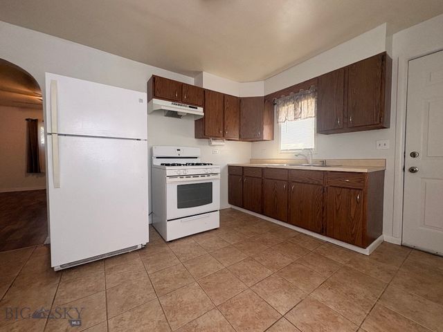 1914 Monroe, Butte, MT 59701