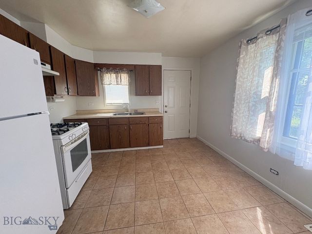 1914 Monroe, Butte, MT 59701