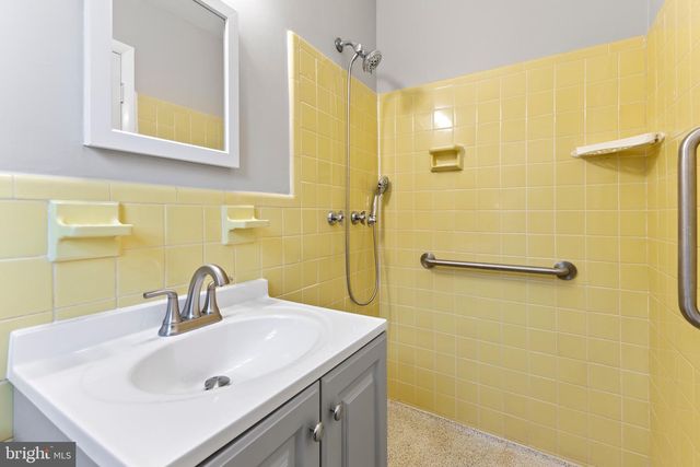 412 VIERLING DR, Silver Spring, MD 20904