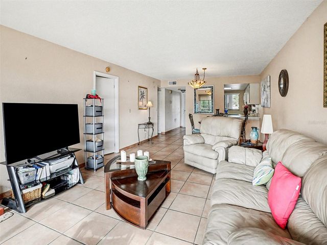 1052 LOTUS COVE COURT 733, Altamonte Springs, FL 32714