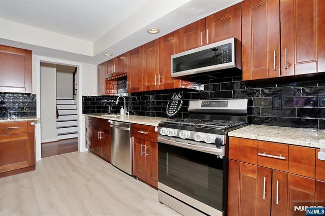 607 Glasmere Road, Mahwah, NJ 07430