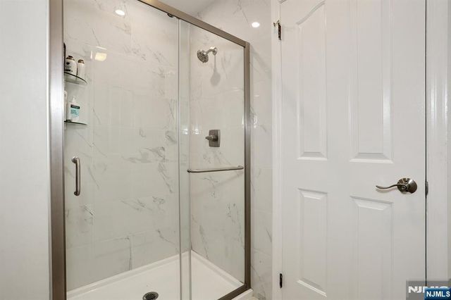 607 Glasmere Road, Mahwah, NJ 07430