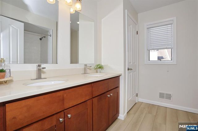 607 Glasmere Road, Mahwah, NJ 07430