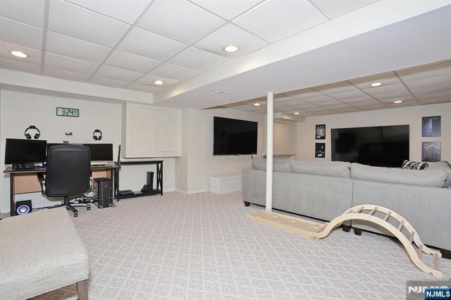 607 Glasmere Road, Mahwah, NJ 07430