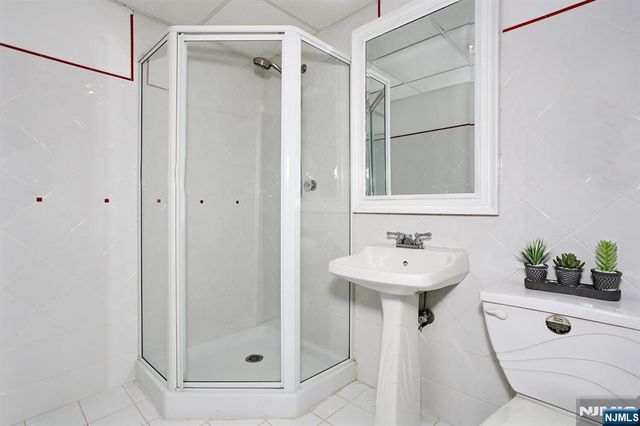 607 Glasmere Road, Mahwah, NJ 07430