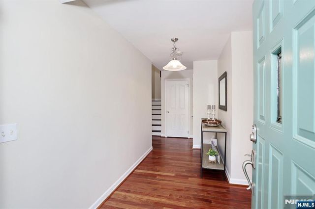 607 Glasmere Road, Mahwah, NJ 07430