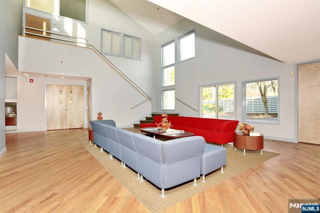 607 Glasmere Road, Mahwah, NJ 07430