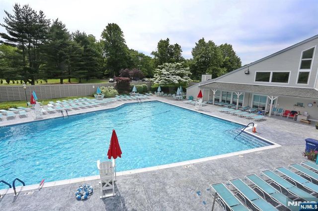 607 Glasmere Road, Mahwah, NJ 07430