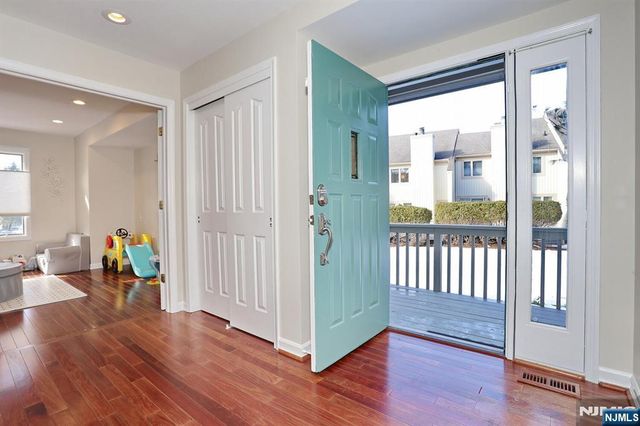 607 Glasmere Road, Mahwah, NJ 07430