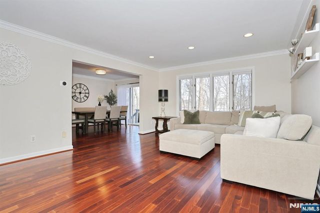 607 Glasmere Road, Mahwah, NJ 07430