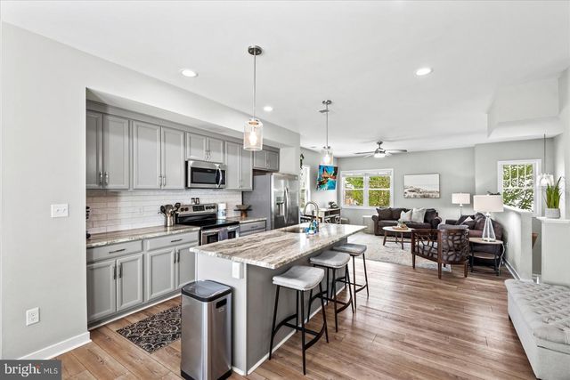 300 DOUGLAS AVE, Colonial Beach, VA 22443