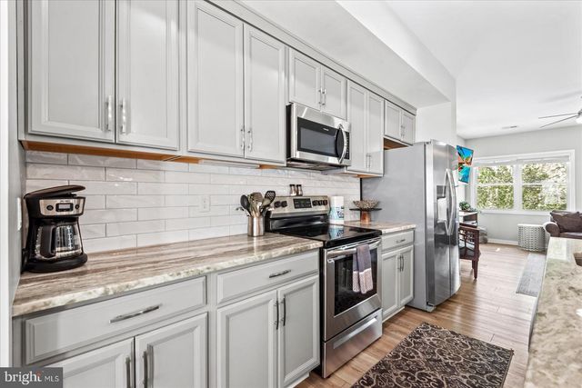 300 DOUGLAS AVE, Colonial Beach, VA 22443