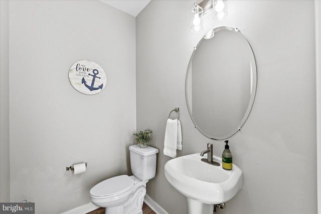 300 DOUGLAS AVE, Colonial Beach, VA 22443