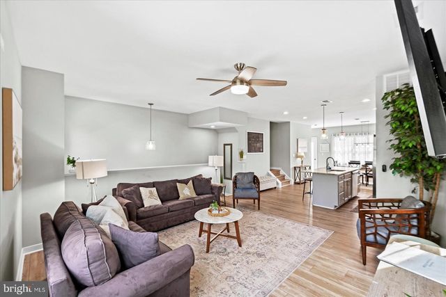 300 DOUGLAS AVE, Colonial Beach, VA 22443
