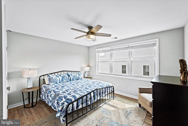 300 DOUGLAS AVE, Colonial Beach, VA 22443