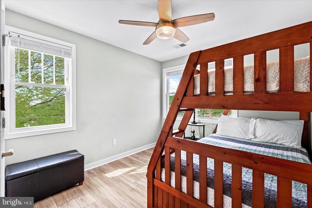 300 DOUGLAS AVE, Colonial Beach, VA 22443