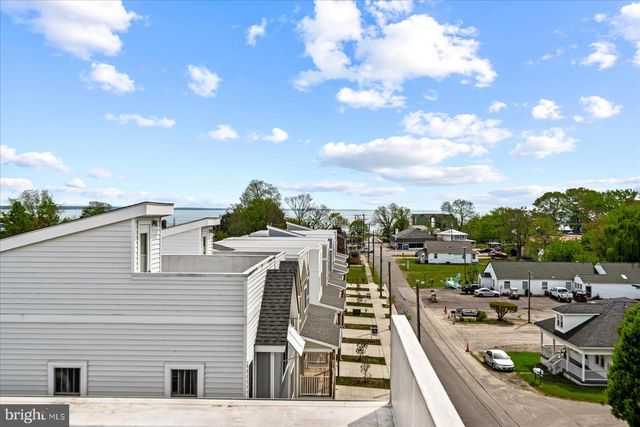 300 DOUGLAS AVE, Colonial Beach, VA 22443
