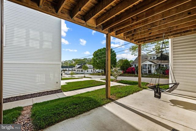 300 DOUGLAS AVE, Colonial Beach, VA 22443