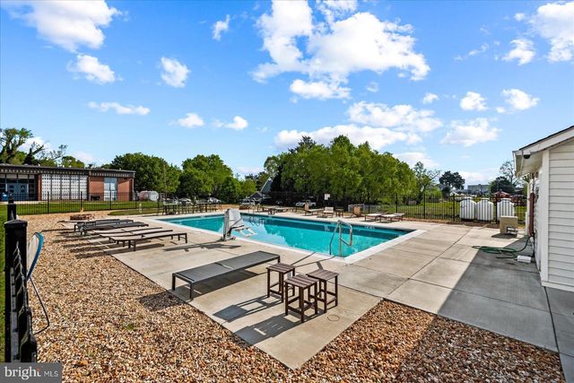 300 DOUGLAS AVE, Colonial Beach, VA 22443