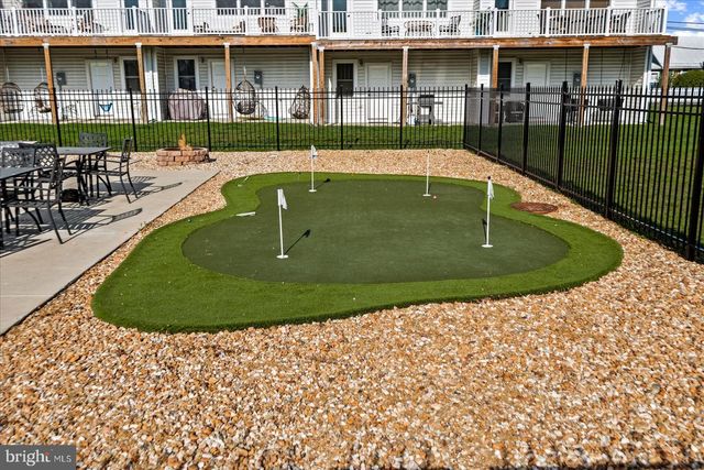 300 DOUGLAS AVE, Colonial Beach, VA 22443