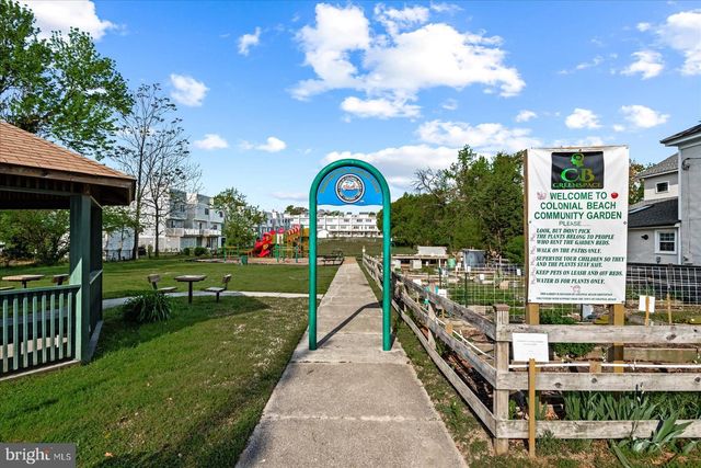 300 DOUGLAS AVE, Colonial Beach, VA 22443