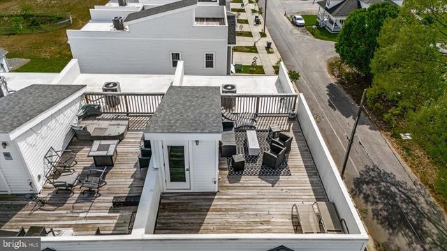 300 DOUGLAS AVE, Colonial Beach, VA 22443