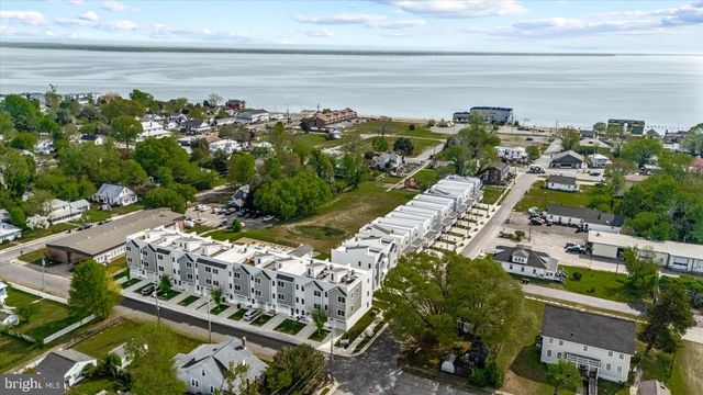 300 DOUGLAS AVE, Colonial Beach, VA 22443
