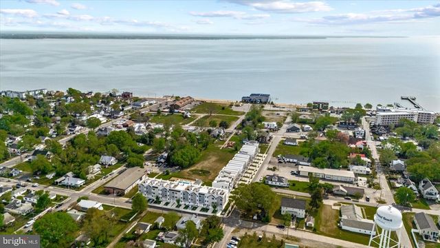 300 DOUGLAS AVE, Colonial Beach, VA 22443