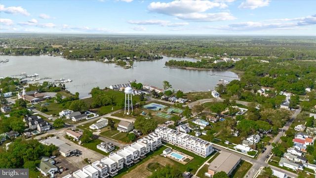 300 DOUGLAS AVE, Colonial Beach, VA 22443