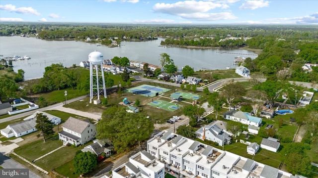 300 DOUGLAS AVE, Colonial Beach, VA 22443