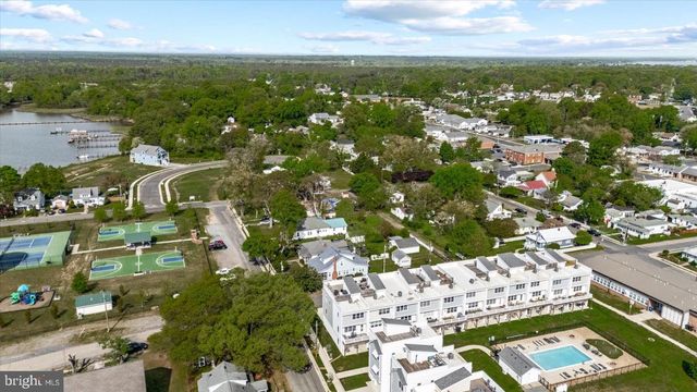 300 DOUGLAS AVE, Colonial Beach, VA 22443