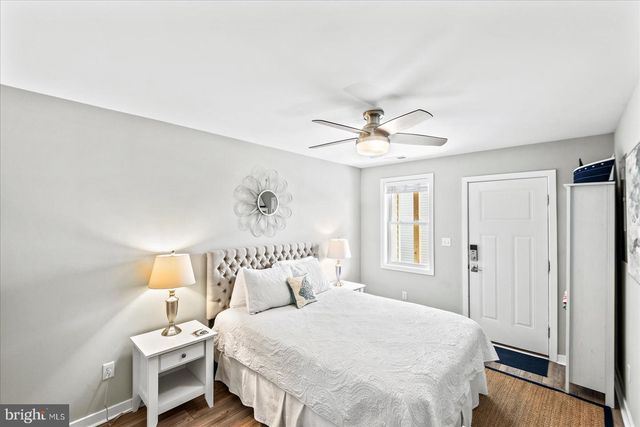 300 DOUGLAS AVE, Colonial Beach, VA 22443