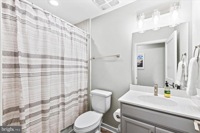 300 DOUGLAS AVE, Colonial Beach, VA 22443