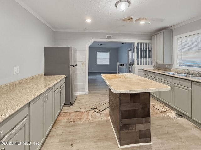 5925 OAKLANE Drive, Jacksonville, FL 32244