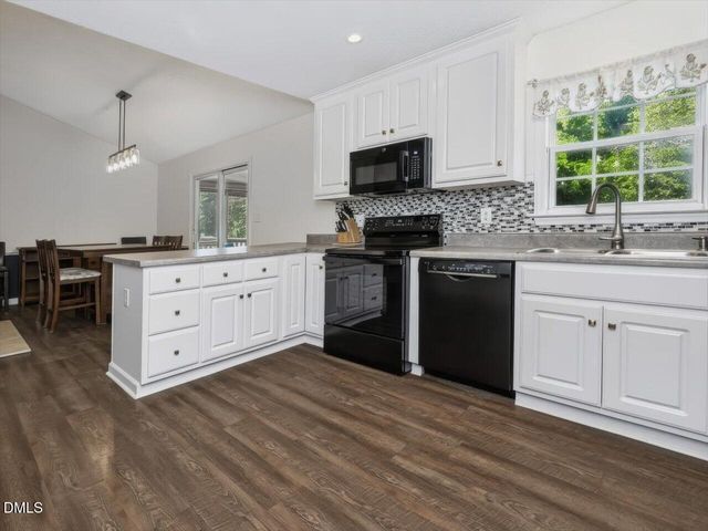 128 Blairwood Drive, Fuquay Varina, NC 27526
