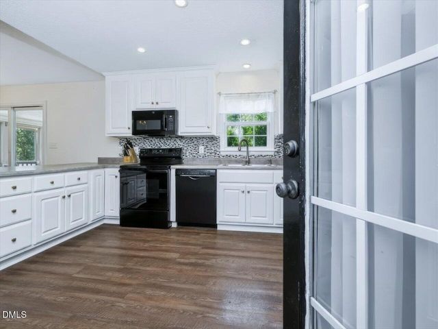 128 Blairwood Drive, Fuquay Varina, NC 27526