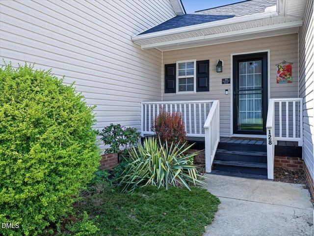 128 Blairwood Drive, Fuquay Varina, NC 27526