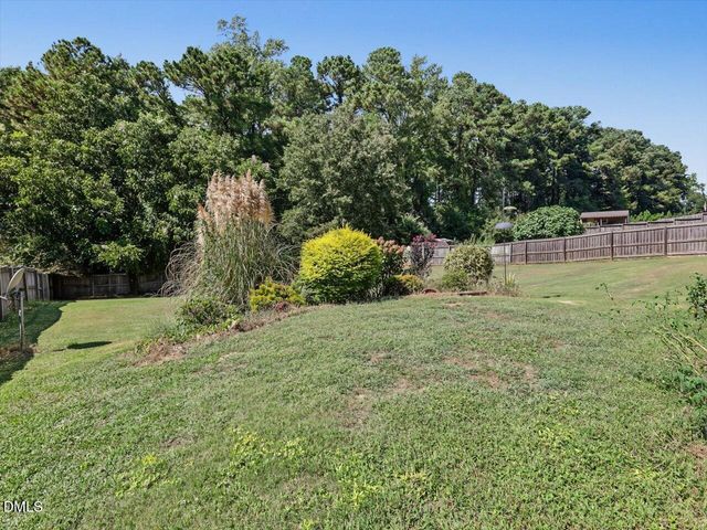 128 Blairwood Drive, Fuquay Varina, NC 27526