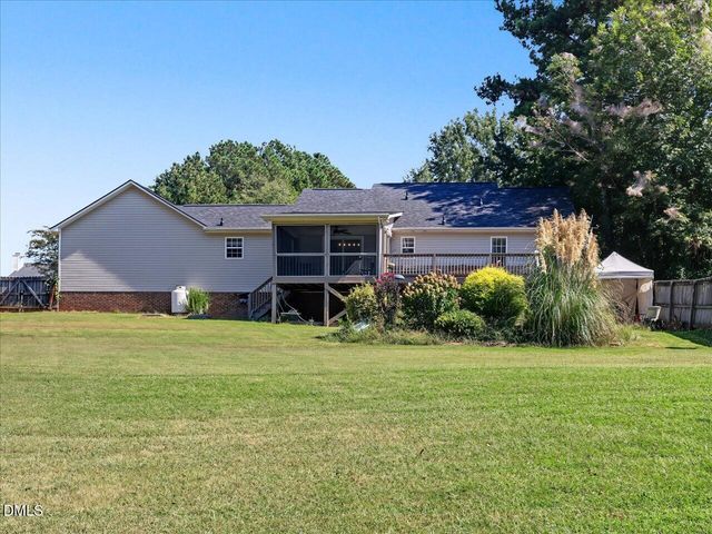 128 Blairwood Drive, Fuquay Varina, NC 27526