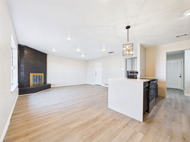 5701 Denise Drive, Haltom City, TX 76148