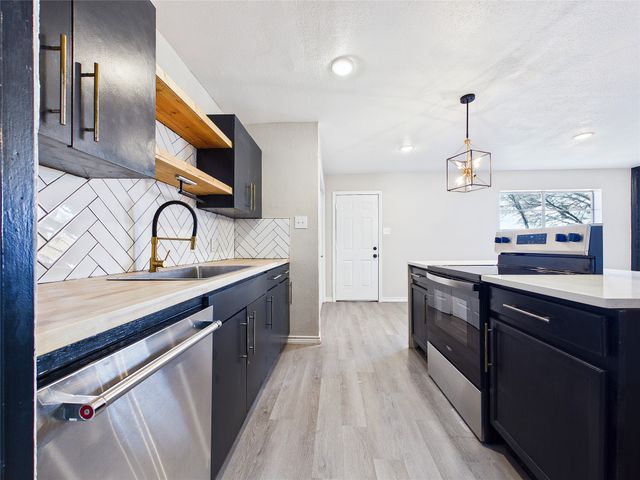 5701 Denise Drive, Haltom City, TX 76148