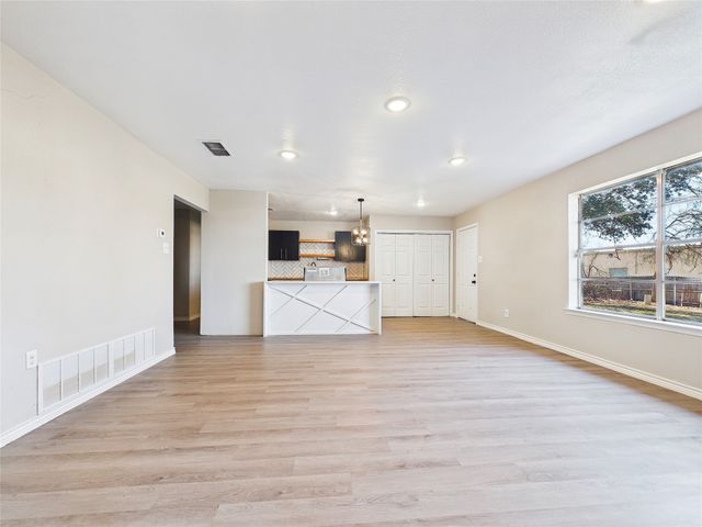 5701 Denise Drive, Haltom City, TX 76148